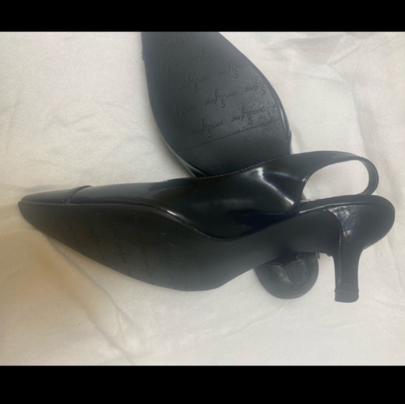 Easy Street Black Heels 1 1/2"in Sling back Pointy Toe Comfort Step Lo profile - Picture 8 of 11